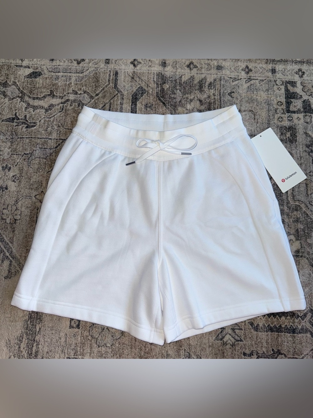 NWT Lululemon Scuba High Rise Shorts